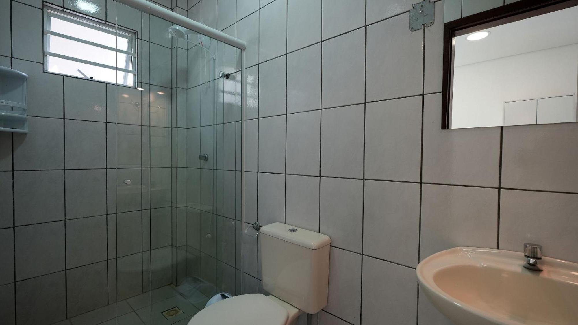 Residencial Adolfo - Mestre Naro Bombinhas Eksteriør billede