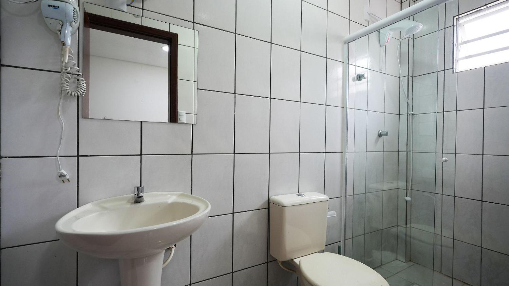 Residencial Adolfo - Mestre Naro Bombinhas Eksteriør billede