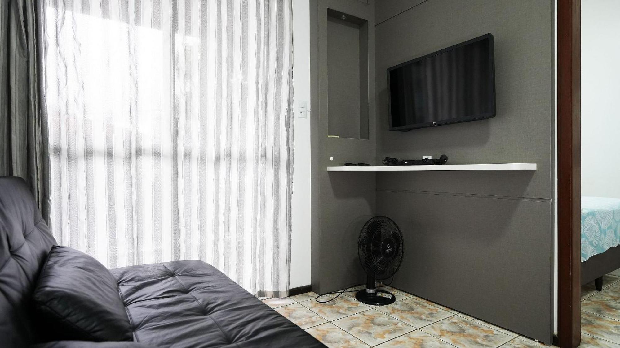Residencial Adolfo - Mestre Naro Bombinhas Eksteriør billede