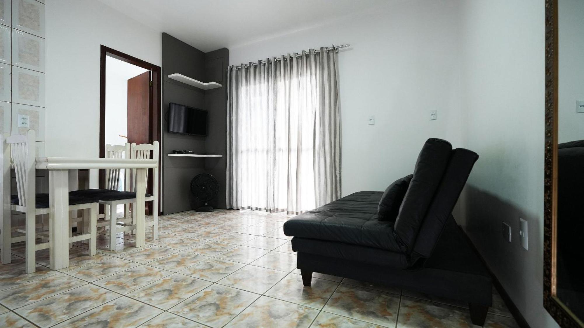 Residencial Adolfo - Mestre Naro Bombinhas Eksteriør billede