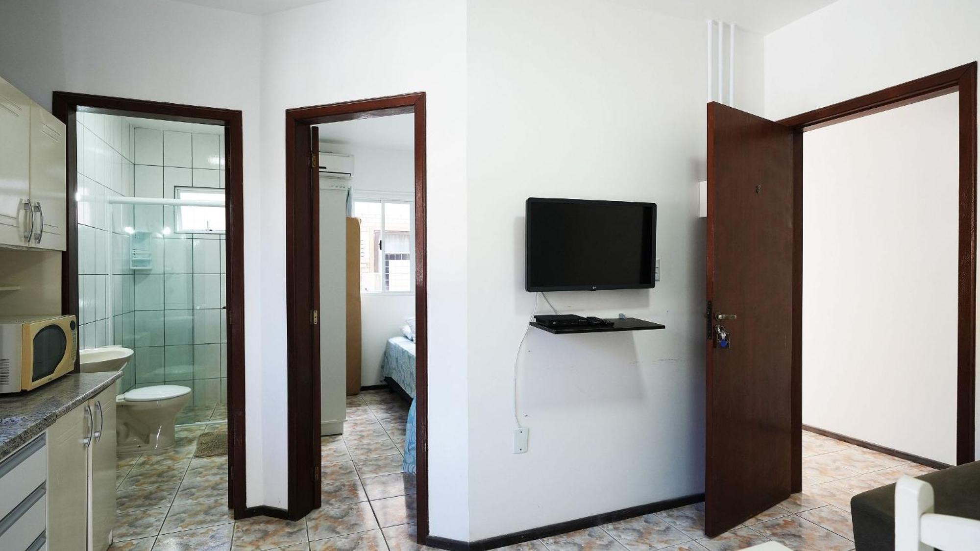 Residencial Adolfo - Mestre Naro Bombinhas Eksteriør billede