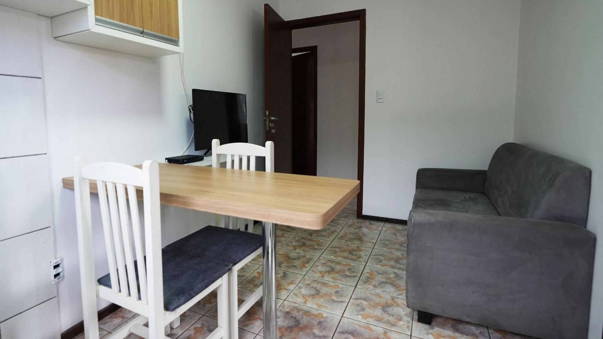 Residencial Adolfo - Mestre Naro Bombinhas Eksteriør billede
