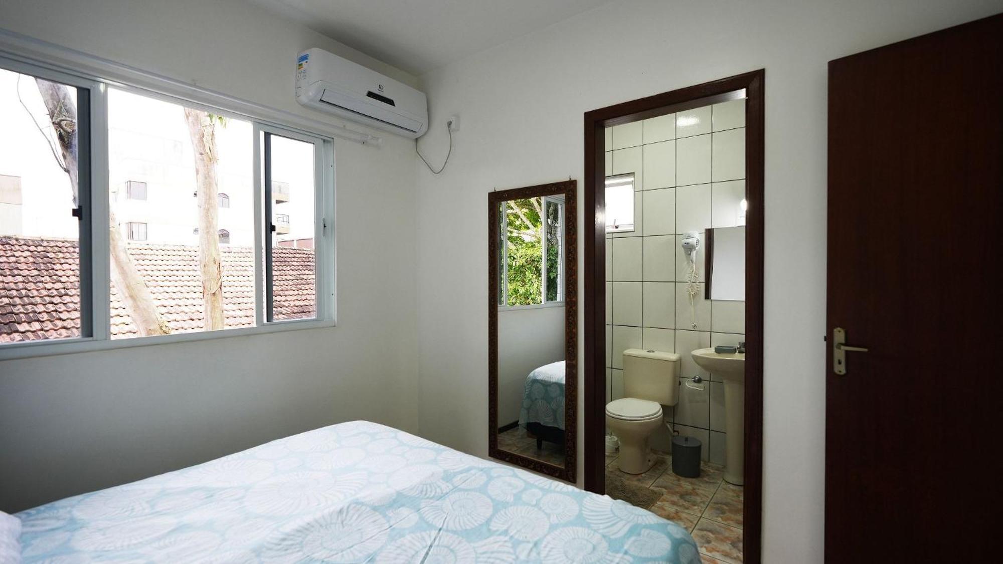 Residencial Adolfo - Mestre Naro Bombinhas Eksteriør billede